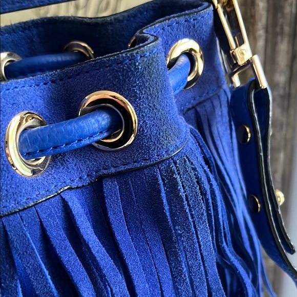 MILLY Blue Fringe Bucket Bag - Picture 6 of 14